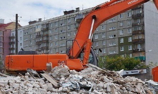 Вывоз строительного мусора с участка в Великом Новгороде недорого от 1578 руб. | 2Землекопа-Влк
