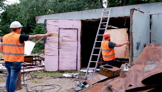 Демонтаж гаражей в Великом Новгороде, цена от 1788 руб. – услуги под ключ от 2Землекопа-Влк